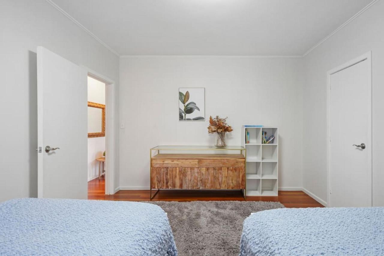 Amazing Home By Beach - Fully Aircon-Ed - Wifi Auckland Exterior photo